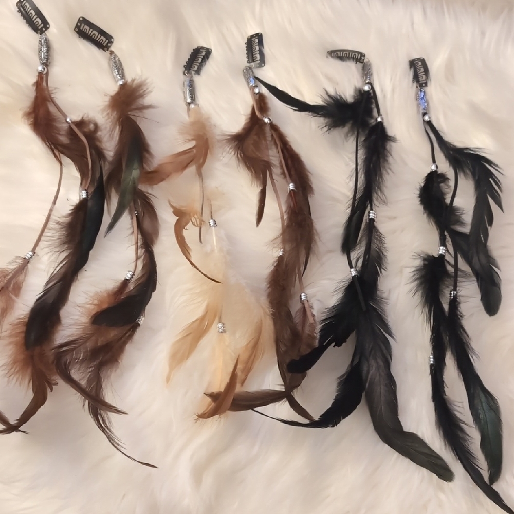Set Of 6 Feather Snap On Clip Hair Extensions with Beads